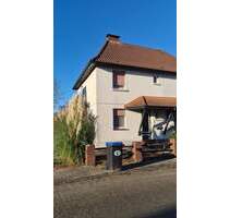 Doppelhaushälfte in Varel - 129.000,00&nbsp;EUR Kaufpreis, ca.&nbsp; 70,00&nbsp;m&sup2;&nbsp;Wohnfl&auml;che in Varel (PLZ: 26316)