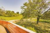 Balkon mit schönem Ausblick ins Grüne - 