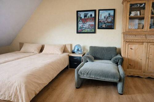 Zimmer 2 Dachgeschoss - 