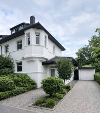 Frontansicht - Ruheoase in zentraler Lage in Marl - ein Haus, unzählige Möglichkeiten