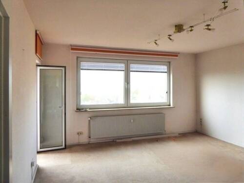 Wohnzimmer - 3 Zimmer Etagenwohnung zur Miete in Kassel