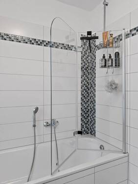 Badezimmer - Werz Immobilien - 
