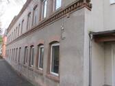 Mittelgebäude - 