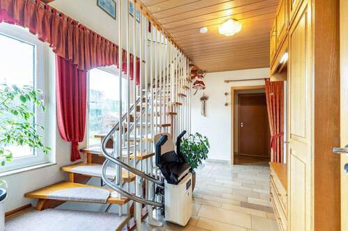 Flur EG - 5 Zimmer Einfamilienhaus in Gütersloh