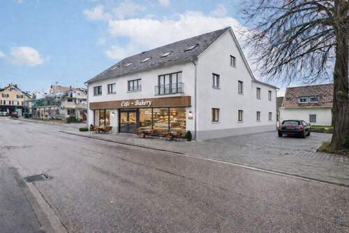 Straßenansicht Visualisierung/ Staging als Wohn- & Geschäftshaus - Mehrfamilienhaus, Wohnhaus mit 169,00 m&sup2; in Denzlingen zum Kaufen