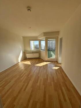 Zimmer - 1 Zimmer Etagenwohnung zur Miete in Berlin