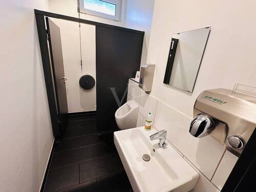 Herren WC Spielhalle - 