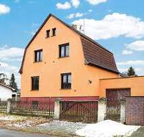 Freistehendes Einfamilienhaus mit sanierungsbedürftigem Gartenhaus - Grünheide (Mark)