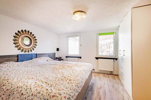 Schlafzimmer im OG - 