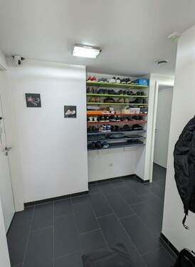 Eingangsbereich - 3 Zimmer Etagenwohnung zum Kaufen in Leinfelden-Echterdingen