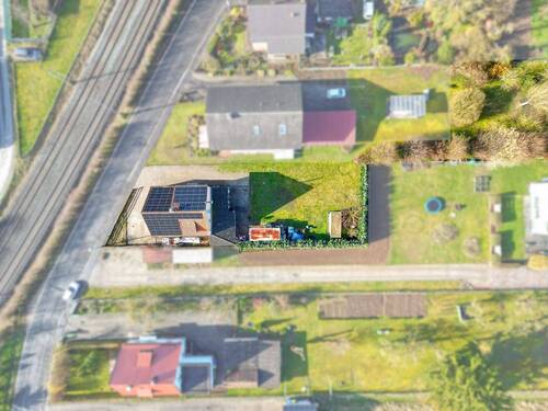 Luftbild - Mehrfamilienhaus, Wohnhaus mit 141,00 m&sup2; in Geroldshausen zum Kaufen