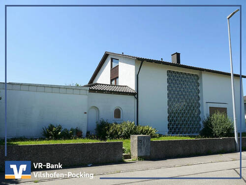 Titelbild - GENÜGEND PLATZ FÜR 2 HÄUSER: CHARMANTES EINFAMILIENHAUS INKL. UNBEBAUTEM GRUNDSTÜCK IN POCKING!