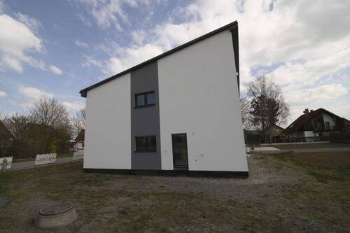 Seitenansicht Reihenhaus - 