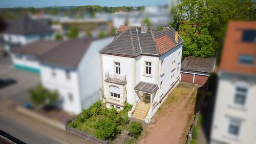 DJI_0799-Bearbeitet - Stilvoll + Tolle Lage + Perfekt als Eigenheim oder Büroeinheit geeignet + große Einfahrt