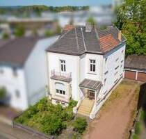 Stilvoll + Tolle Lage + Perfekt als Eigenheim oder Büroeinheit geeignet + große Einfahrt - Saarlouis Fraulautern