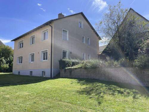 Bild2 - 6 Zimmer Mehrfamilienhaus, Wohnhaus zum Kaufen in Obernzenn