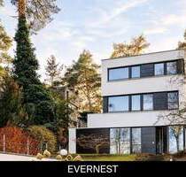 Promenade location with lake view in Potsdam makes hearts beat faster