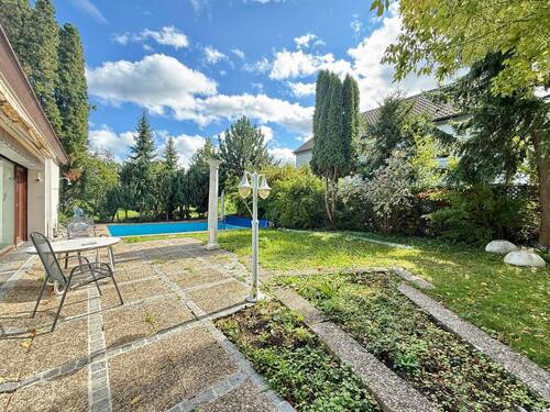 Garten - Familienidylle in Neckartenzlingen - Einfamilienhaus mit großem Grundstück und Pool