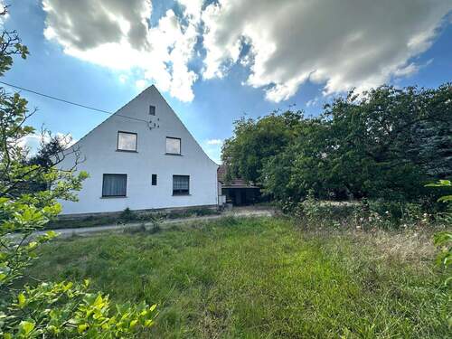 Blick vom Garten - 7 Zimmer Einfamilienhaus zum Kaufen in Bautzen