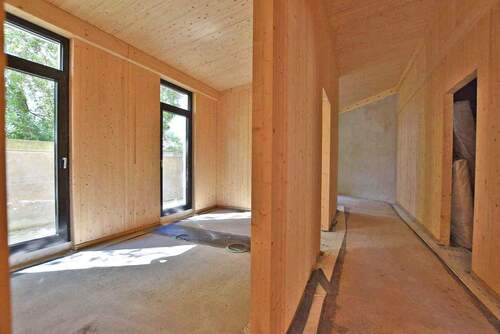 Blick Bad/Flur - 7 Zimmer Einfamilienhaus zum Kaufen in Essen