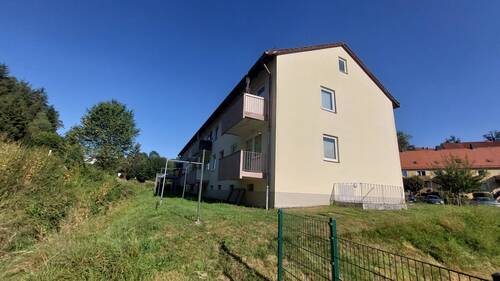 Ansicht hinten Ecke.jpg - 2 Zimmer Mehrfamilienhaus, Wohnhaus in Eschenbach i.d.OPf.