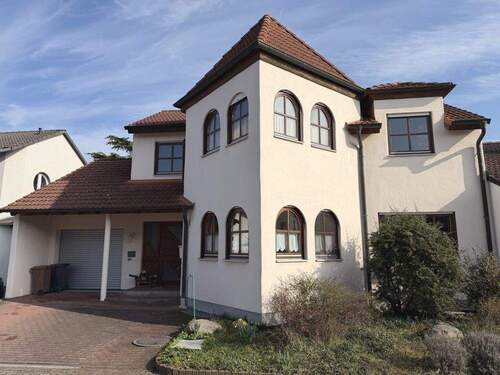 Straßenansicht - Einfamilienhaus mit 198,00 m&sup2; in Worms / Weinsheim zum Kaufen