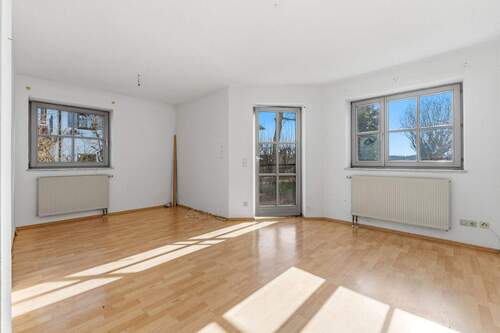 Wohnzimmer mit Gartenzugang - 