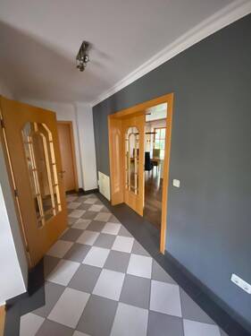 Diele - Einfamilienhaus mit 170,00 m&sup2; in Wackersdorf zum Kaufen