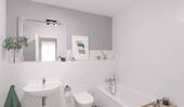 Modern gefliestes Bad mit bodengleicher Dusche und - 2 Zimmer Etagenwohnung in Schönefeld