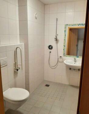 DG Bad 2 Zugang Schlafzimmer - 