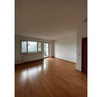 Ruhige 4-Raumwohnung mit großem Balkon und Blick ins Grüne - Klipphausen Piskowitz