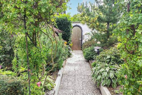 Garten zur Garage - 