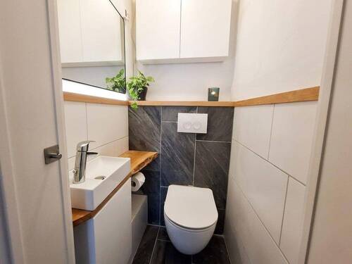 WC - Etagenwohnung mit 82,20 m&sup2; in Bad Reichenhall zum Kaufen