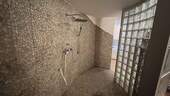 Wellness - Flusskieseldusche - 
