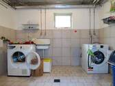 Kelleraum für Waschmaschiene und Trockner - 