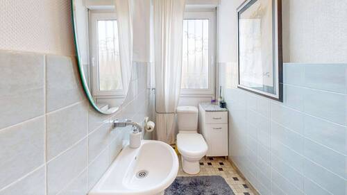 WC - 