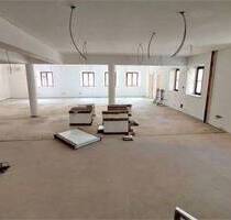 Büro - Praxis - Gewerbeimmobilie in bester Lage bis zu 320m² am Schlörplatz in Weiden zu vermieten! - Weiden in der Oberpfalz