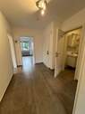 Flur zum Bad und Schlaf unten - 