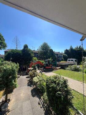 Vorgarten : Neugestaltet - 8 Zimmer Mehrfamilienhaus, Wohnhaus in Herne