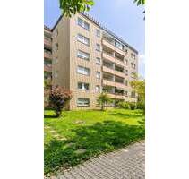 Helle 3 bis 4 Zimmerwohnung mit Südloggia und Garagenstellplatz in idealer Lage - Villingen-Schwenningen