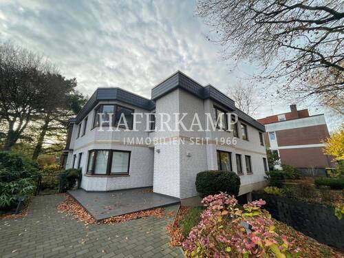 Erdgeschosswohnung Gebäude - IHR NEUES ZUHAUSE - RENOVIERTE 4-ZIMMER-WOHNUNG IN RUHIGER LAGE