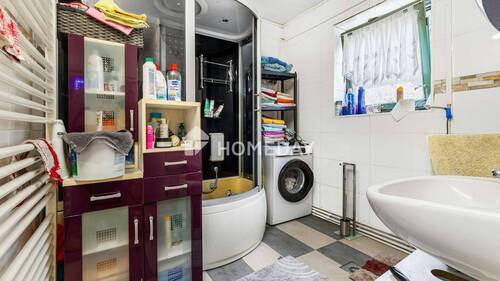 1. OG Badezimmer 1 - 