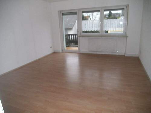 Wohnzimmer - 5 Zimmer Etagenwohnung zur Miete in Amberg