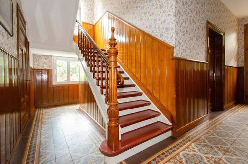 Treppenaufgang - 3 Zimmer Etagenwohnung zur Miete in Wuppertal