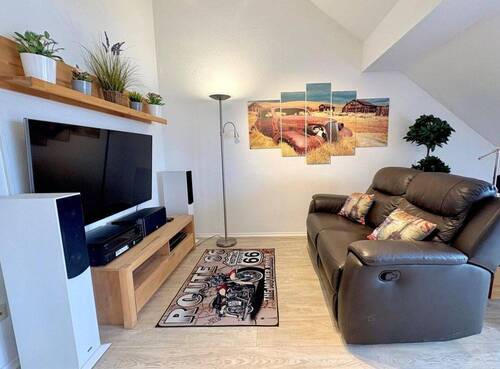 Wohnzimmer - 2 Zimmer Etagenwohnung in Fürth