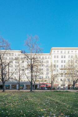 Hausansicht - 2 Zimmer Etagenwohnung zum Kaufen in Berlin