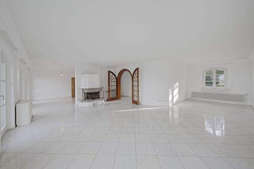 mit Bibliothek auf der rechten Seite - 