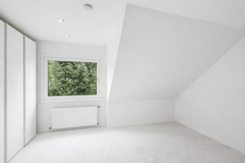 DACHGESCHOSS – ZIMMER 3 - 