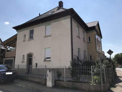 Bild 2 - 7 Zimmer Doppelhaushälfte zum Kaufen in Uffenheim