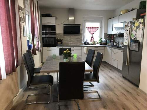 Bild 3 - 7 Zimmer Doppelhaushälfte in Uffenheim